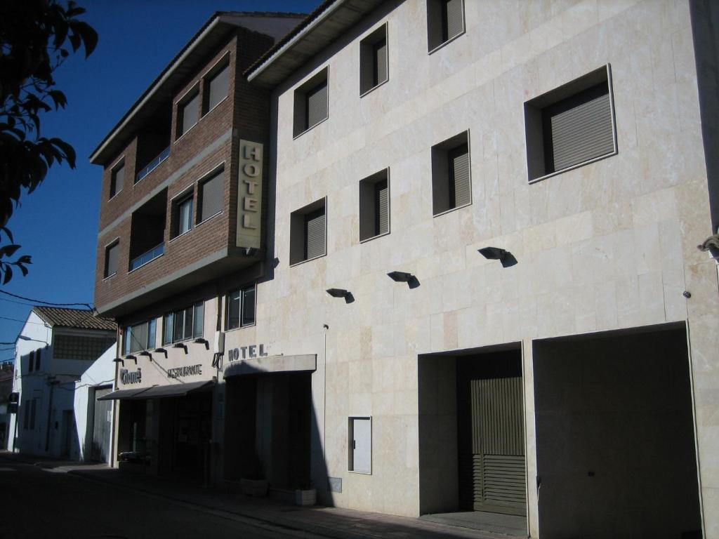 Hotel Chane La Puebla De Alfinden Exterior photo